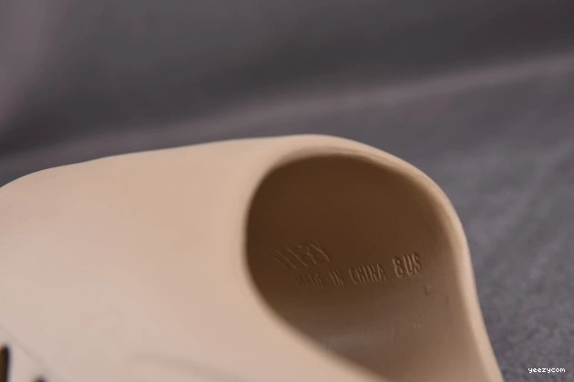 Pure Slide Adidas GZ5554 Yeezy 1011